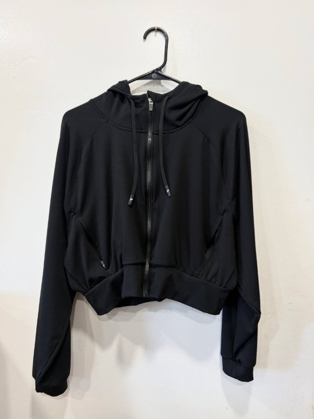 Fabletics Black Cold Weather Full-Zip Cropped Hoodie Small - LIKE NEW ✨
